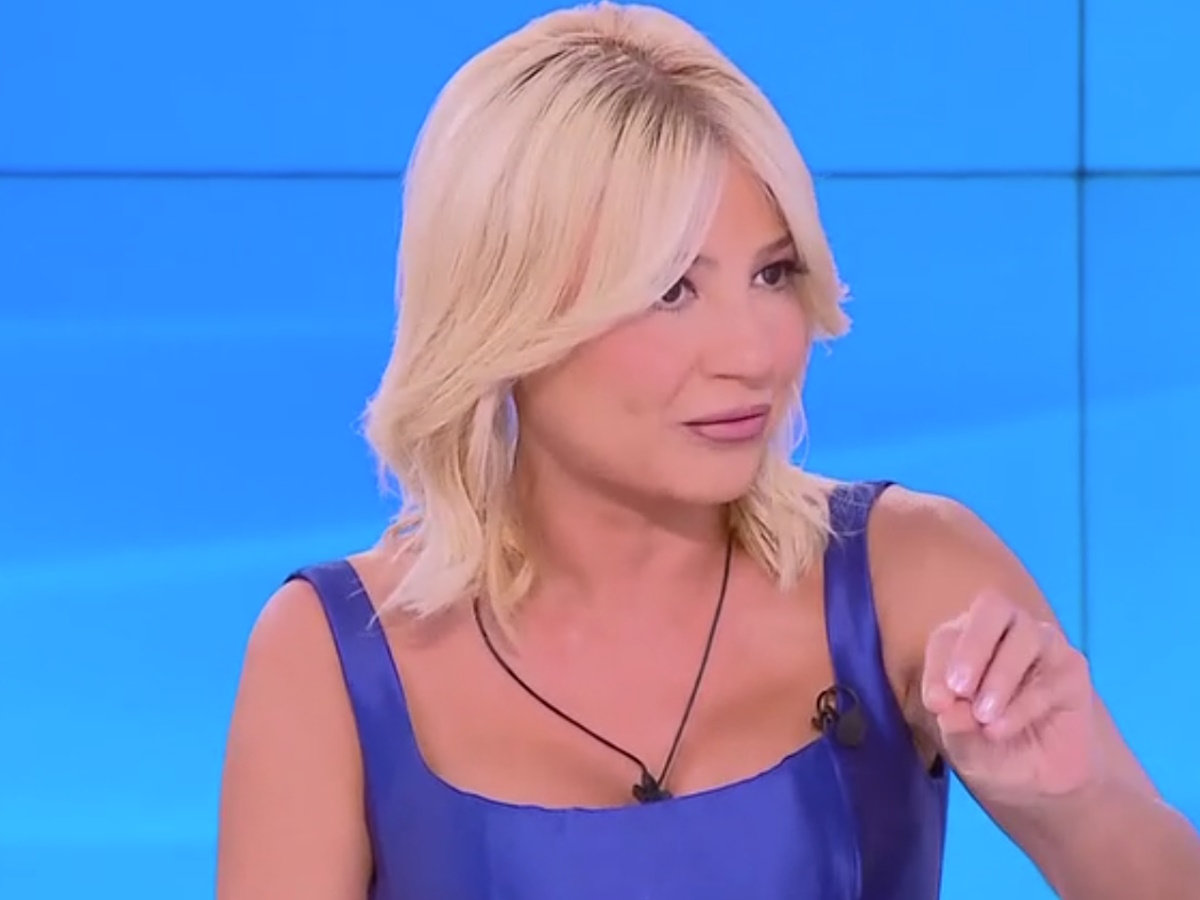 Φαίη Σκορδά: «Με παίρνουν κάθε μέρα τηλέφωνο και με ρωτάνε για την προσωπική μου ζωή»