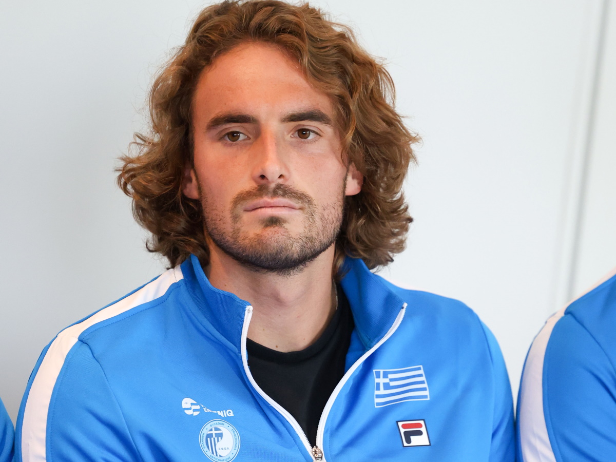 Στέφανος Τσιτσιπάς: «Μάλλον οδηγούσε άλλος το αμάξι, τώρα είναι στην Αφρική για διακοπές» λέει η μητέρα του