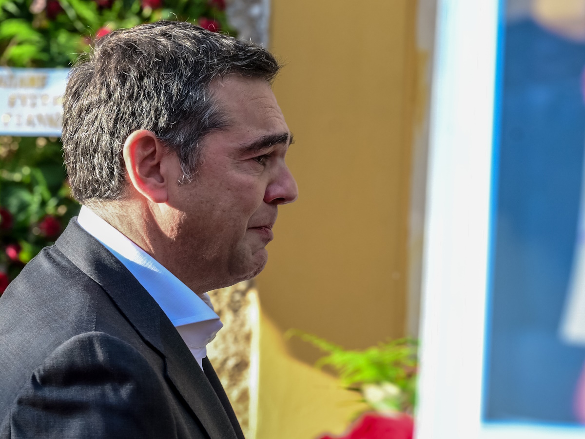 Αλέξης Τσίπρας για Αλέκο Φλαμπουράρη: «Σε ευχαριστώ για όσα μας έδωσες, ως σύντροφος, ως φίλος, ως παππούς των παιδιών μας»