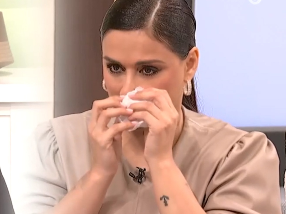 Ξέσπασε σε κλάματα η Χριστίνα Σάλτη: «Το παράδειγμα της μαμάς μου είναι δύναμη, η βία είναι παντού»