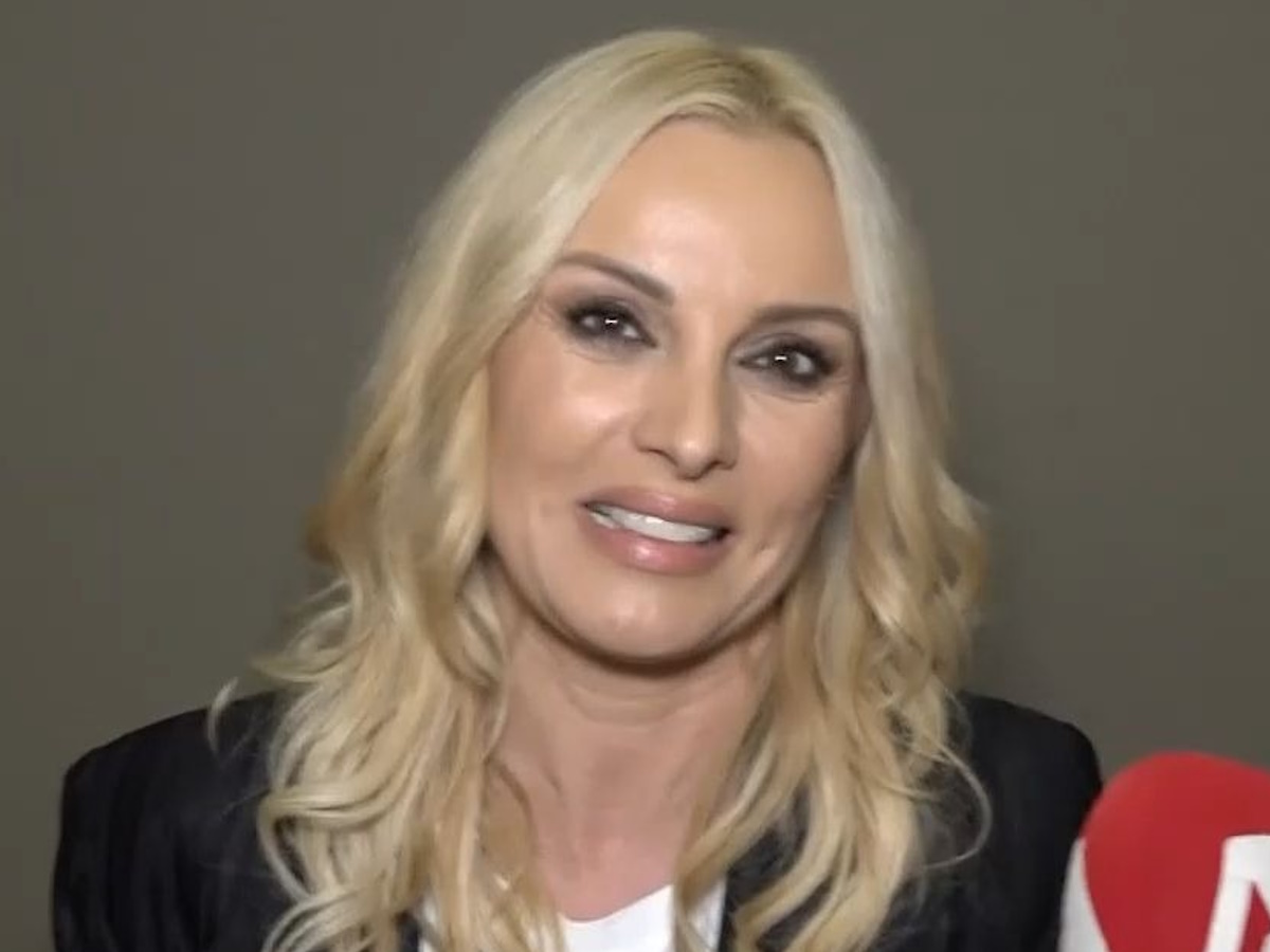 Πέγκυ Ζήνα: «Είμαι η τελευταία που πρέπει να μιλήσει για την απώλεια του Νότη Σφακιανάκη»