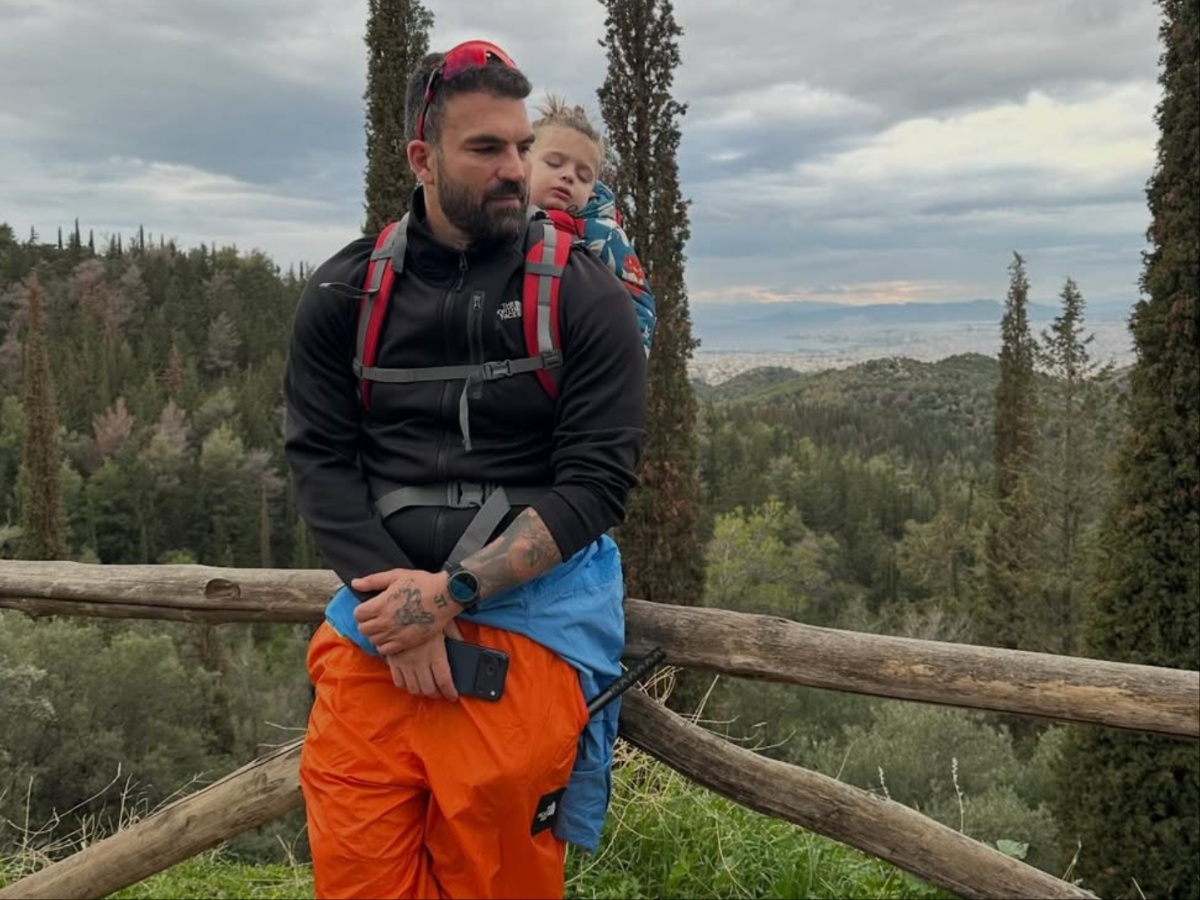 Δημήτρης Αλεξάνδρου: Για πεζοπορία με τον γιο του, Πάρη – Φωτογραφίες