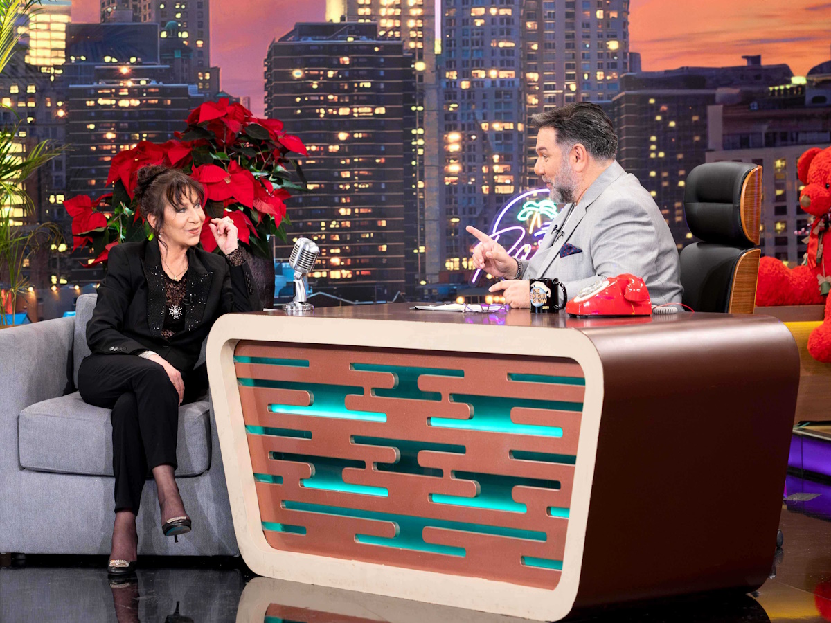 Γρηγόρης Αρναούτογλου: Ποια πρόσωπα θα φιλοξενήσει απόψε στο The 2Night Show;