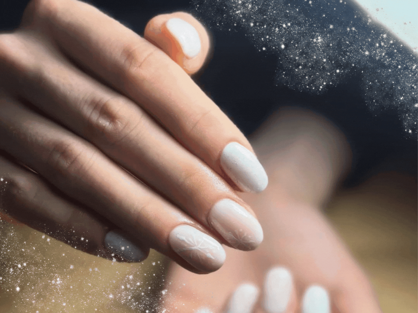 Cloud Dancer: Το χρώμα της χρονιάς στο μανικιούρ είναι ήδη η μεγαλύτερη τάση του χειμώνα