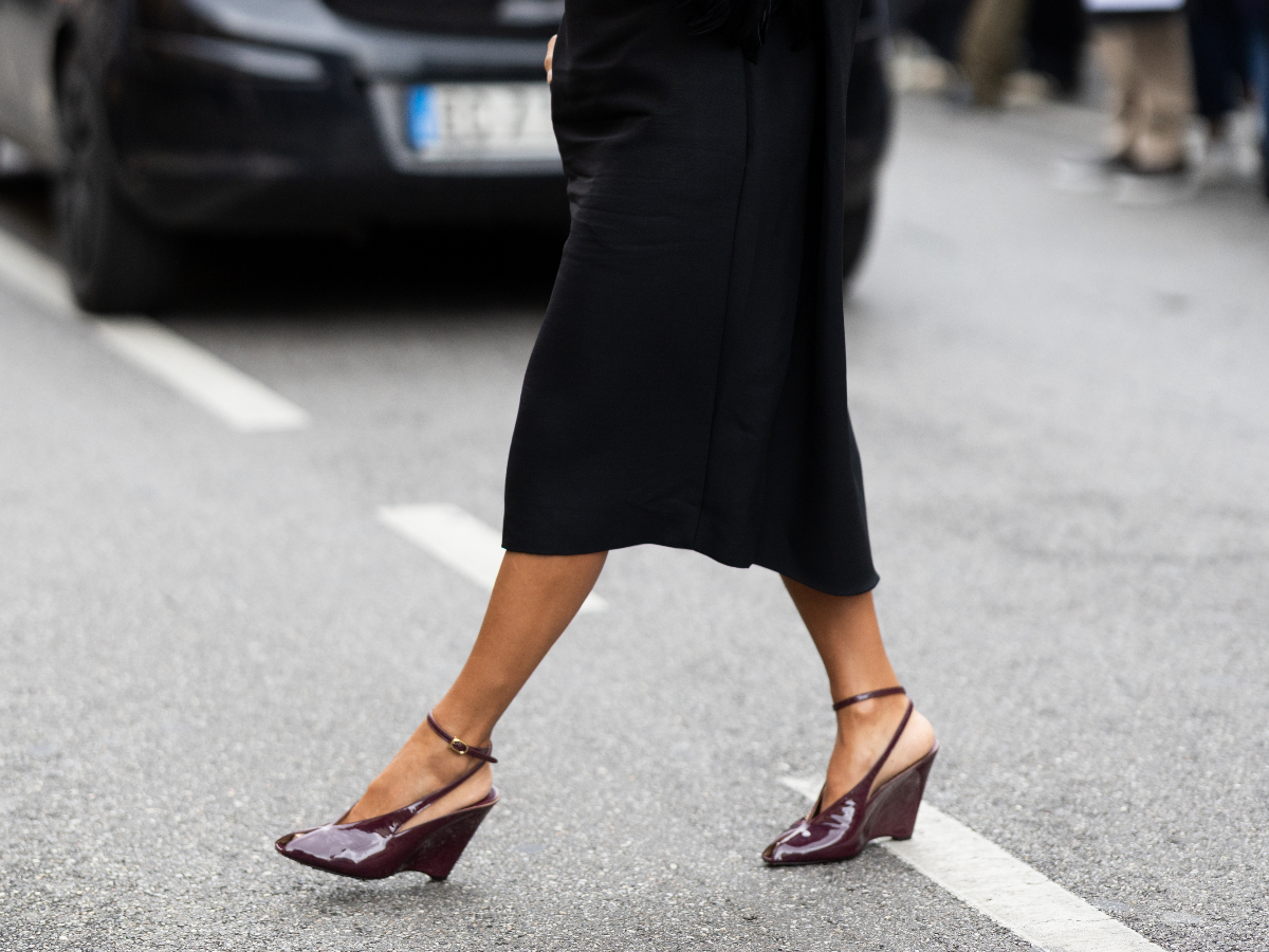 Wedges: Όσο οι fashionistas αναζητούν άνεση και στιλ, τα 00s trends θα επιστρέφουν
