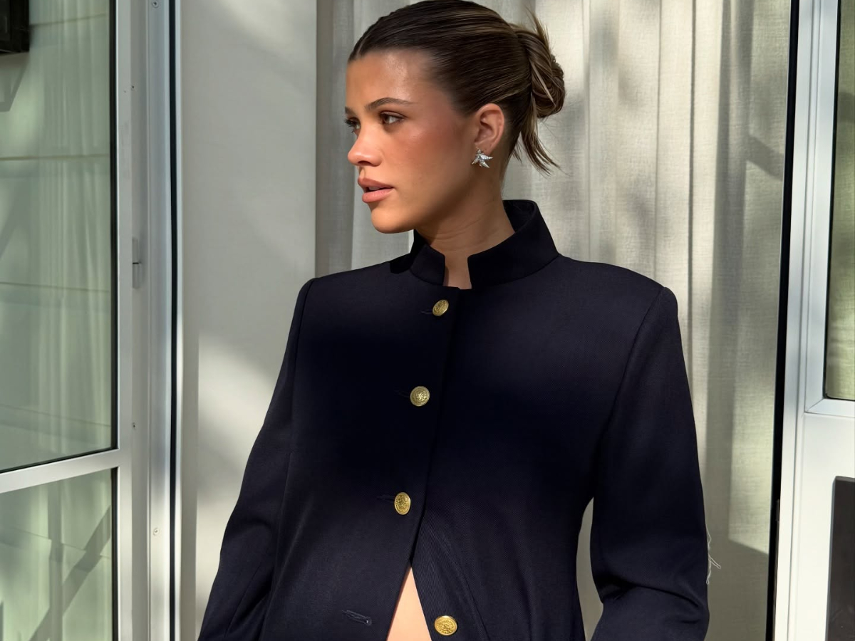 Χριστουγεννιάτικο στιλ στην εγκυμοσύνη: Η Sofia Richie δίνει το απόλυτο inspo