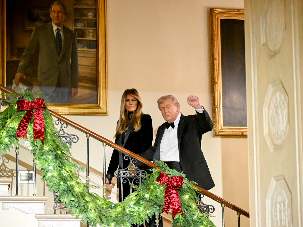 Η Πρώτη Κυρία, μας δείχνει το πιο chic top για τα xmas καλέσματα!