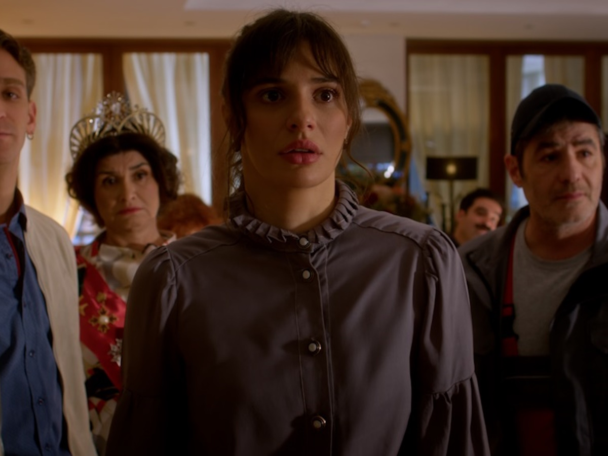 Hotel Ελβίρα: Ο εκπρόσωπος της Raptor καταφθάνει στο νησί και ζητά εξηγήσεις από τον Χάρι