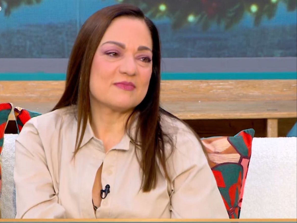 Ελένη Καρακάση: «Είμαι πολύ κοντά στην αναδοχή ενός παιδιού – Χρειάστηκα ψυχανάλυση, κατάλαβα ότι έχω πολλά θέματα»