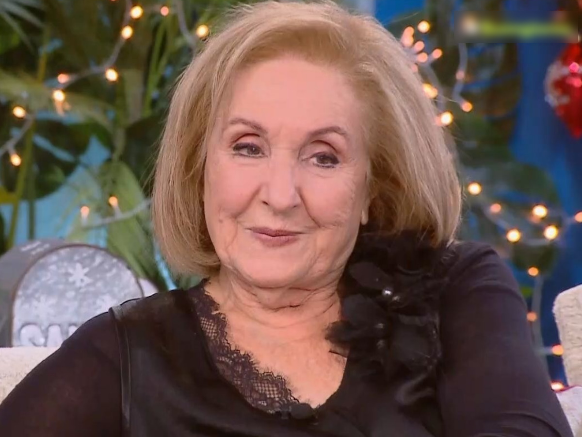 Η Κάρμεν Ρουγγέρη για την απώλεια του συζύγου της: «Ήμουν με έναν υπέροχο άνθρωπο 57 χρόνια, ήμουν φανατική θαυμάστριά του»