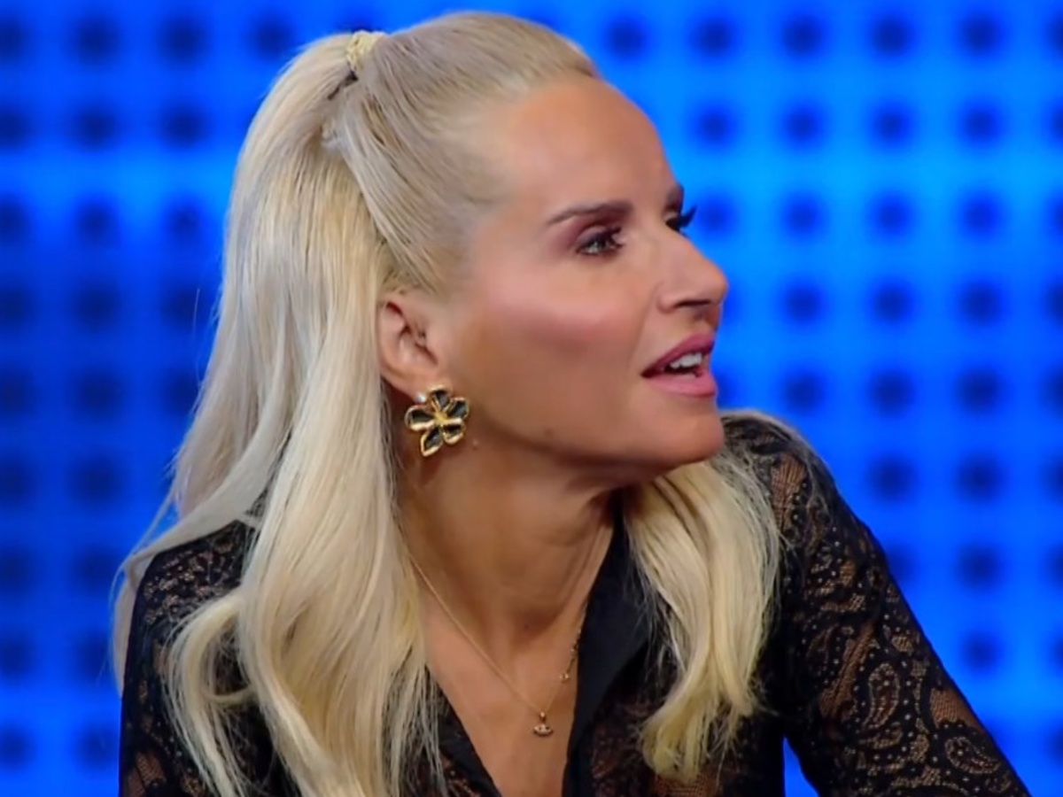 Μαρία Μπεκατώρου: Η έντονη αμηχανία σε ερώτηση με τον Αντώνιο Β’ Καυλέα – Διέκοψε για να ξανακάνει την ερώτηση