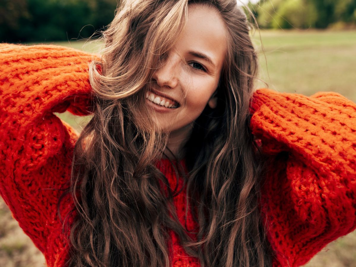 Eίσαι 20­+; Τότε βάλε στη ρουτίνα σου αυτές τις skincare συνήθειες!