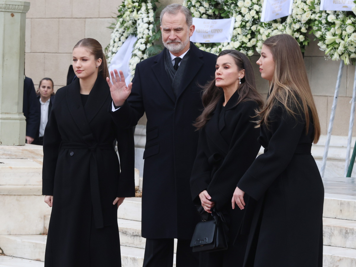 Πριγκίπισσα Λεονόρ: Η διάδοχος του ισπανικού θρόνου στην Μητρόπολη Αθηνών για την κηδεία της πριγκίπισσας Ειρήνης