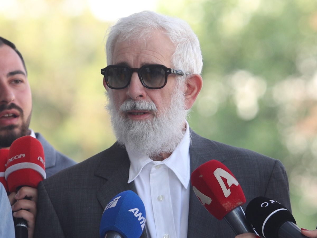 Πέτρος Φιλιππίδης: Οι σκέψεις για επιστροφή στο θέατρο, η κατάσταση της υγείας και ο τόπος κατοικίας με την Ελπίδα Νίνου