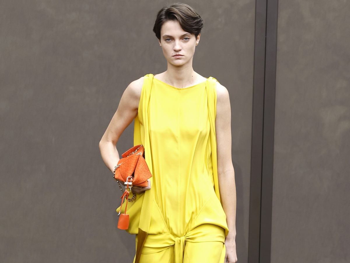 Φόρεμα: Το σχέδιο που επιστρέφει από την εποχή του Great Gatsby και γίνεται το πιο επίκαιρο trend της σεζόν