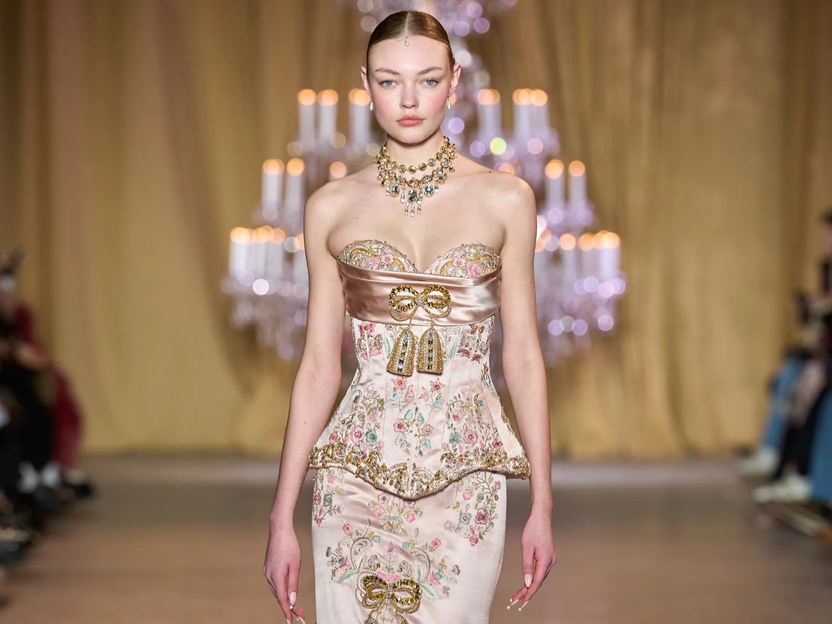 Ο Zuhair Murad παρουσίασε μία Couture συλλογή με εκπληκτικές λεπτομέρειες