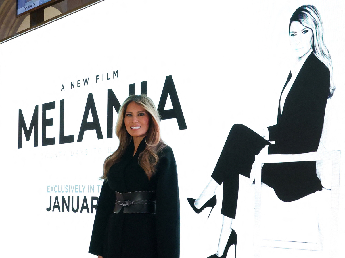 Melania Trump: Γιατί το κινηματογραφικό ντεμπούτο της εξελίσσεται σε μια από τις πιο αμήχανες στιγμές της