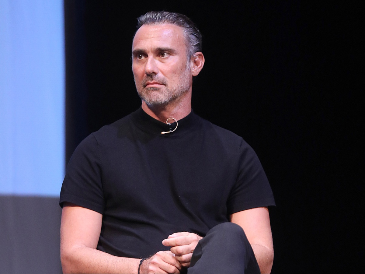 Γιώργος Καπουτζίδης: «Έμενα κλεισμένος στο σπίτι από επιλογή μου – Δεν έχω να θυμάμαι φλερτ και κοπάνες»