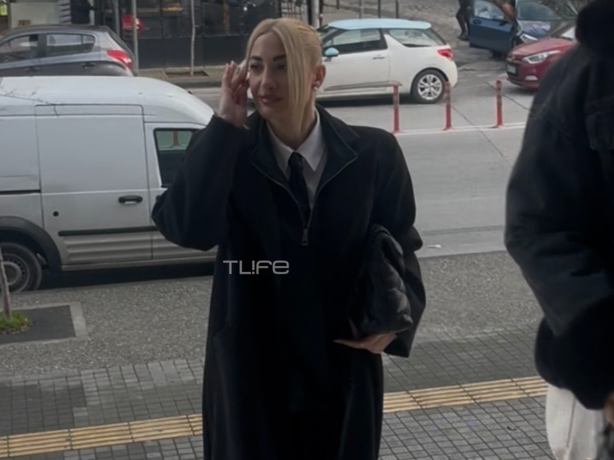 Ιωάννα Τούνη: «Μέχρι σήμερα δε μου έχουν ζητήσει συγγνώμη, είναι αμετανόητοι» – Η άφιξη στο δικαστήριο για το revenge porn βίντεο