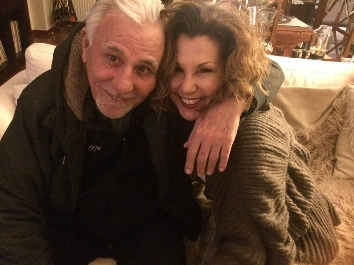 Σπύρος Καρατζαφέρης: Συγκινεί η κόρη του μετά τον θάνατό του – «Φίλησε μου τη μαμά»