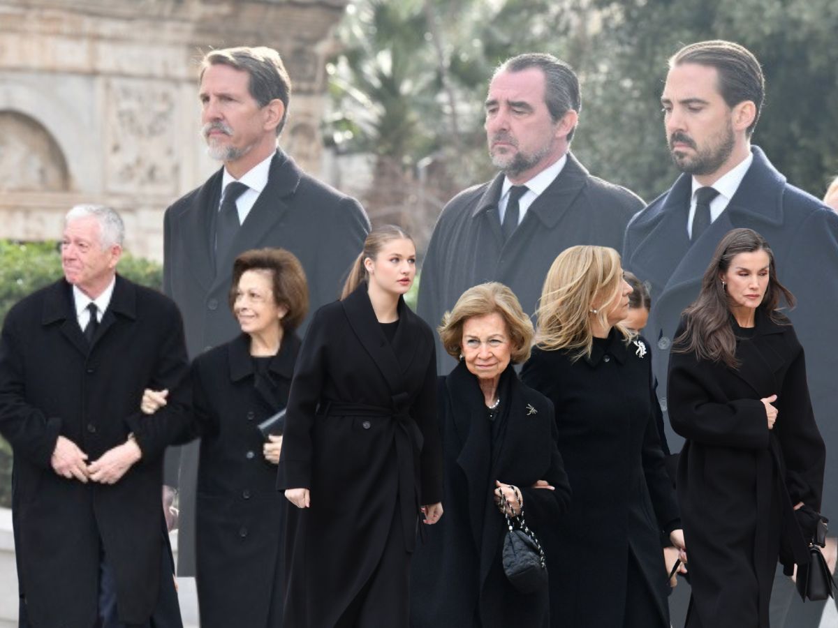 Κηδεία Πριγκίπισσας Ειρήνης: Πλήθος κόσμου στο τελευταίο αντίο – Συγκινημένη η Βασίλισσα Σοφία