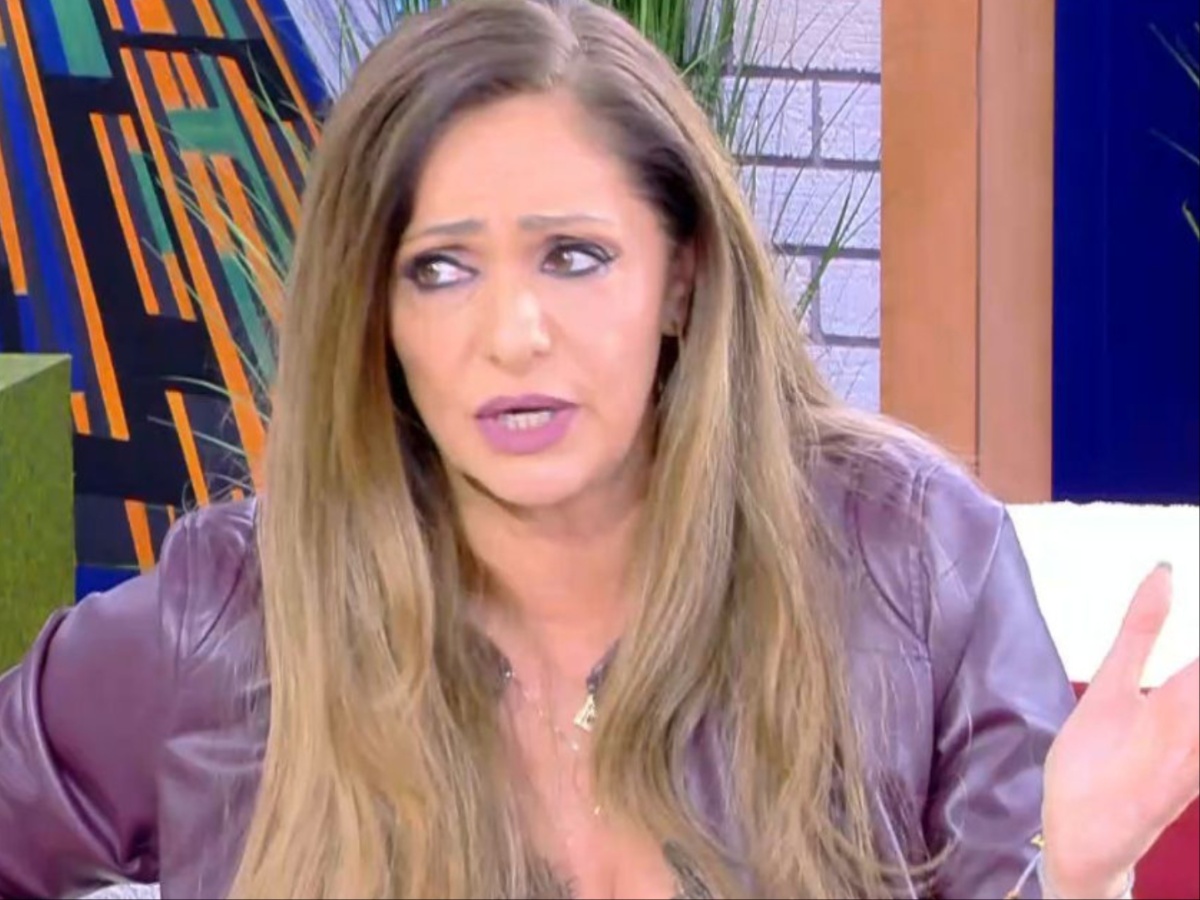 Βίκυ Κουλιανού: «Δεν πήγα στην κηδεία του πατέρα μου, τον αποχαιρέτησα ένα χρόνο μετά ακούγοντας Μητροπάνο»