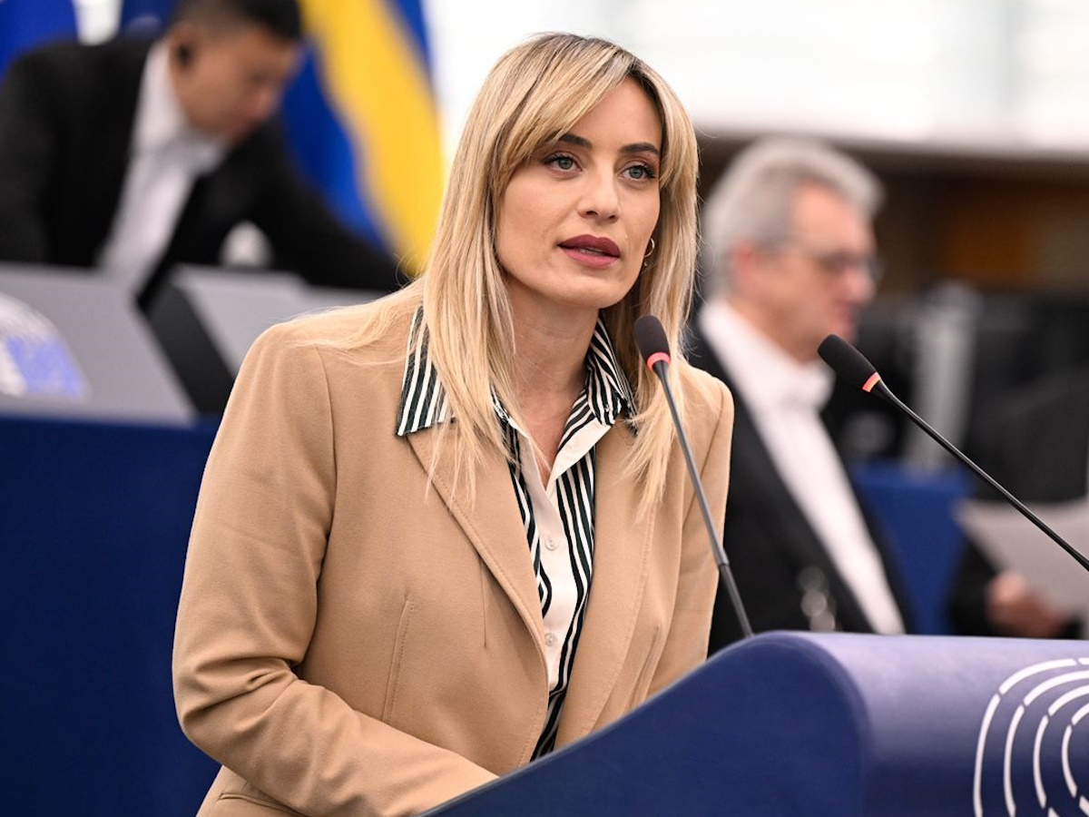 Ελεονώρα Μελέτη: «Έχουμε δει τον εαυτό μας γυμνό στο διαδίκτυο χωρίς να έχουμε γδυθεί ποτέ»