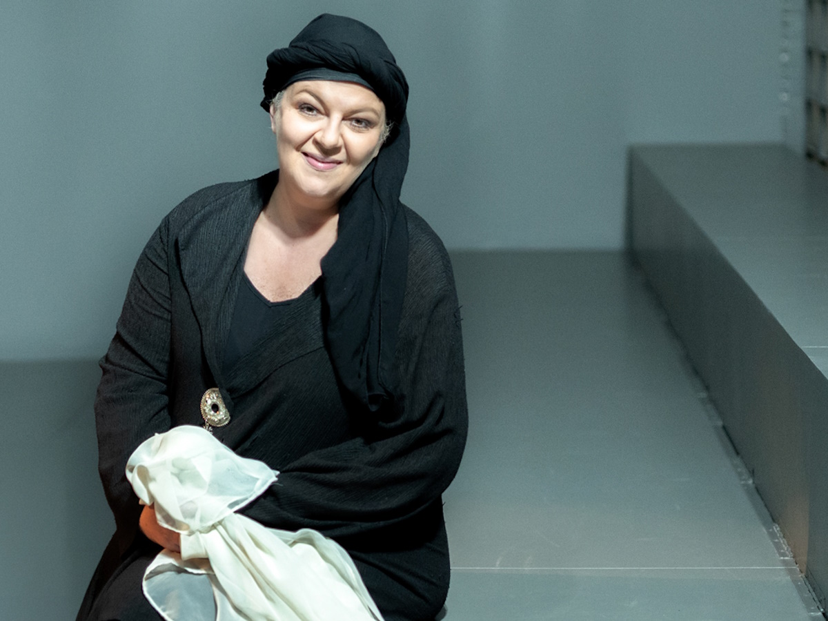 «Η Κυρά της Ρω» με την Φωτεινή Μπαξεβάνη