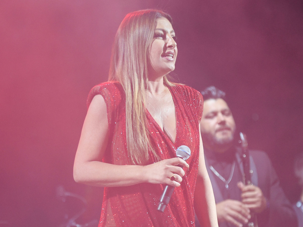 Η Έλενα Παπαρίζου τραγουδά για την ταινία μικρού μήκους «Το Καλό Επιστρέφει»