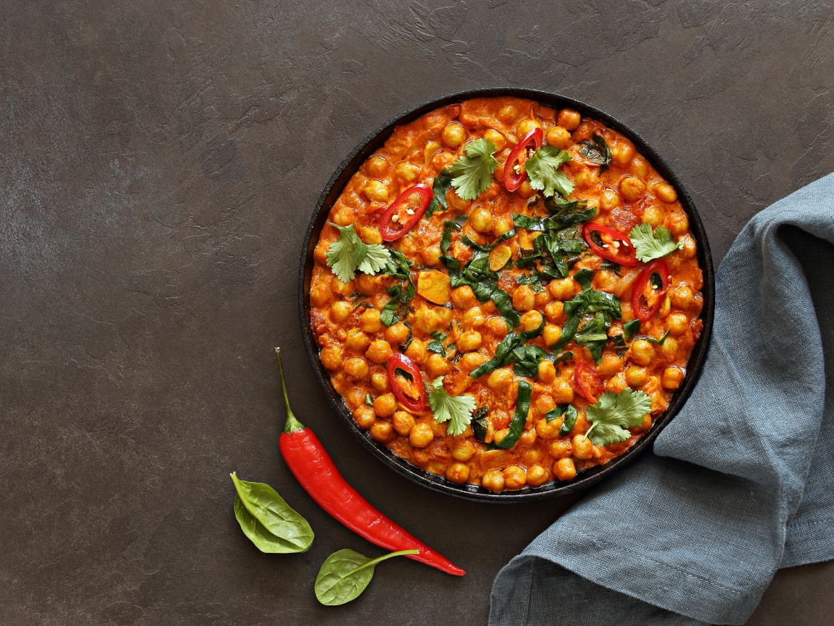 Συνταγή για ρεβίθια με σπανάκι και κόκκινη πιπεριά