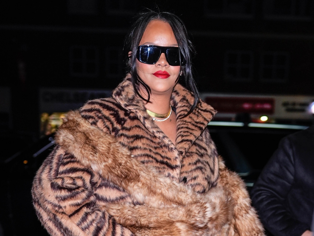 H Rihanna μόλις έκοψε τα μαλλιά της και ανήκει πλέον στο bob club