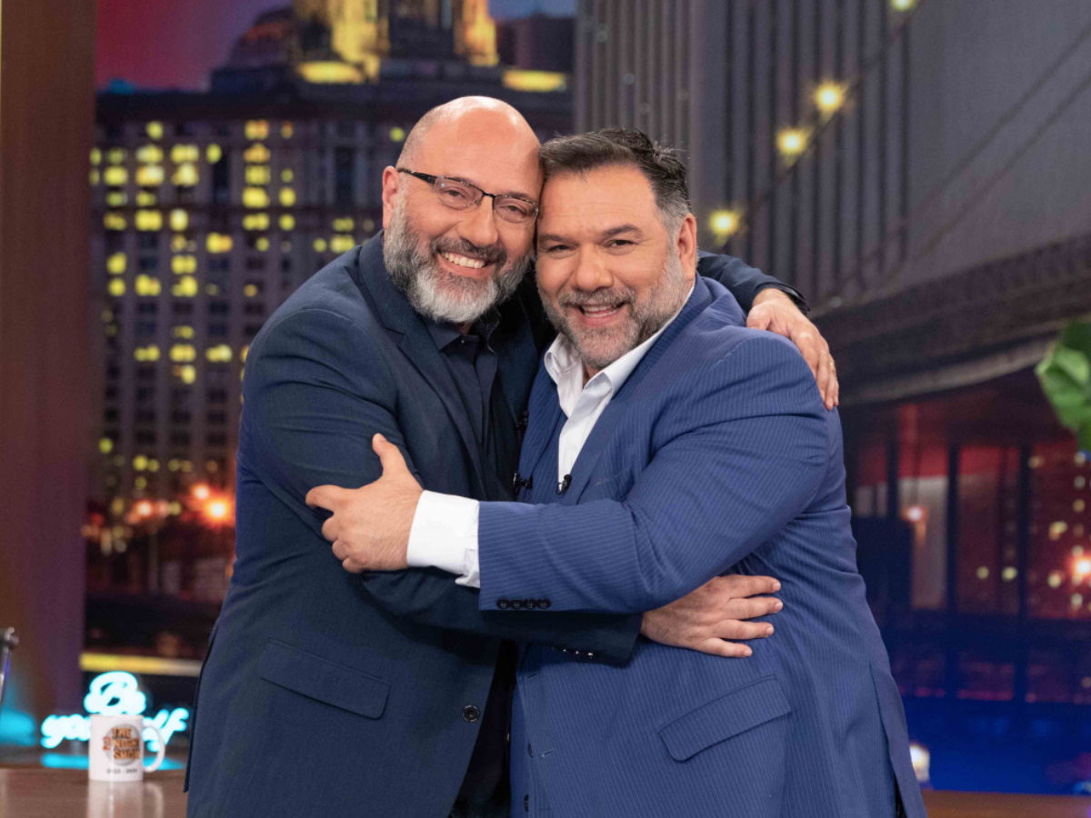 Σάκης Αρναούτογλου: Το δημόσιο μήνυμα για την απώλεια της μητέρα του – Η επιθυμία της οικογένειας