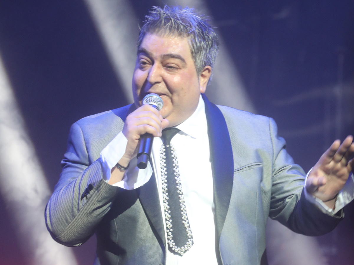 Σώτης Βολάνης: Αιφνίδια αποχώρηση από το νυχτερινό κέντρο που τραγουδά – Οι αιχμές της πρώην συνεργάτιδάς του