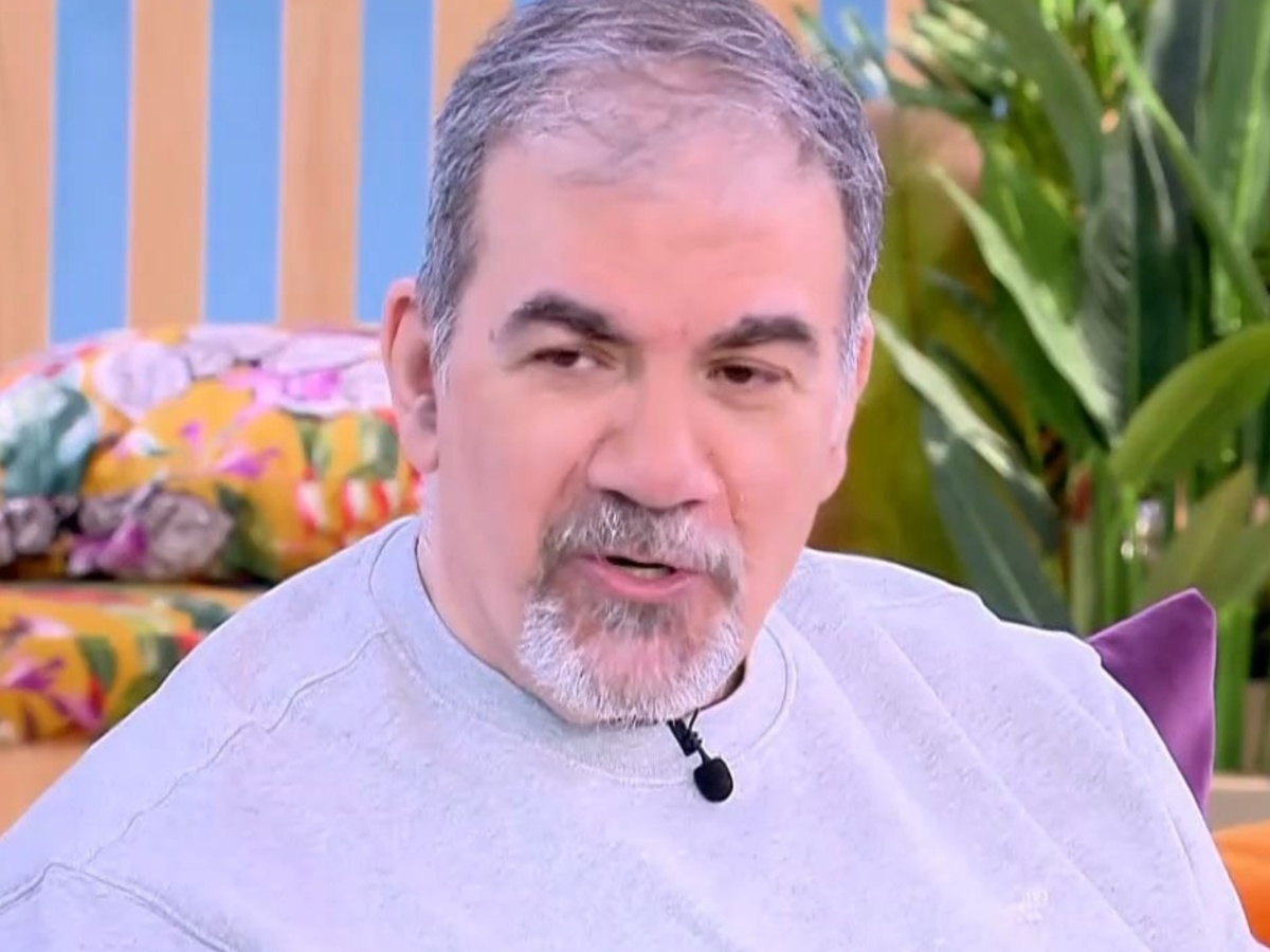 Δημήτρης Σταρόβας: «Φοβήθηκα με την περιπέτεια υγείας μου, ακόμα υπάρχουν μέρες που ξυπνάω και τσεκάρω ότι μπορώ να μιλήσω»