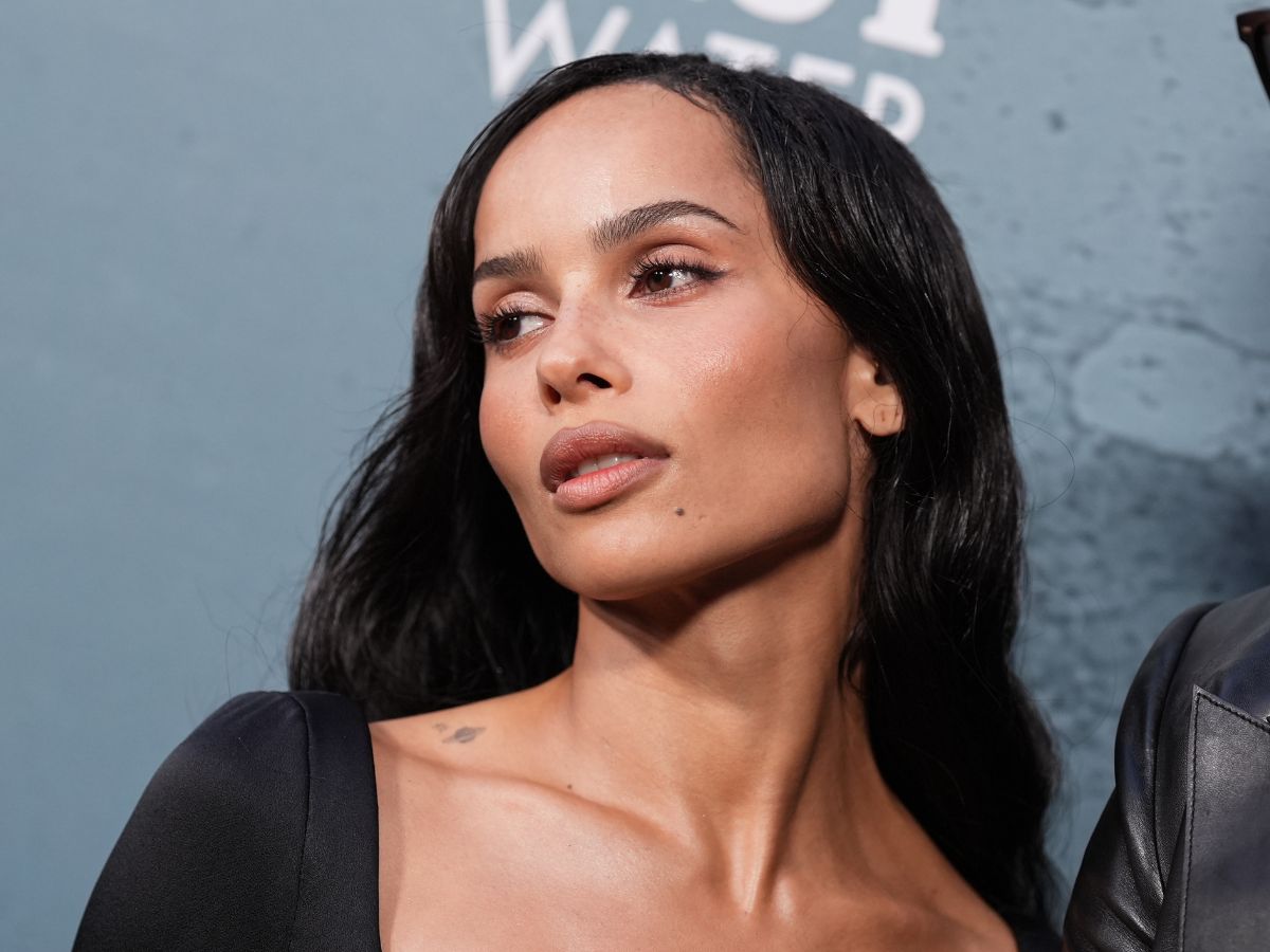 Zoë Kravitz: Το φυσικό makeup look της απαιτεί απίστευτη τεχνική