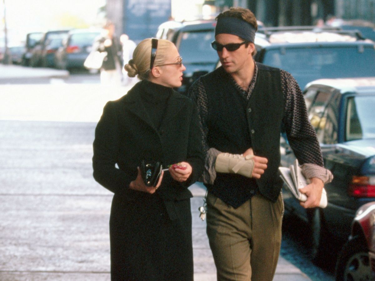 Η εμβληματική στέκα της Carolyn Bessette Κennedy επιστρέφει και θα είναι το απόλυτο αξεσουάρ της άνοιξης 2026