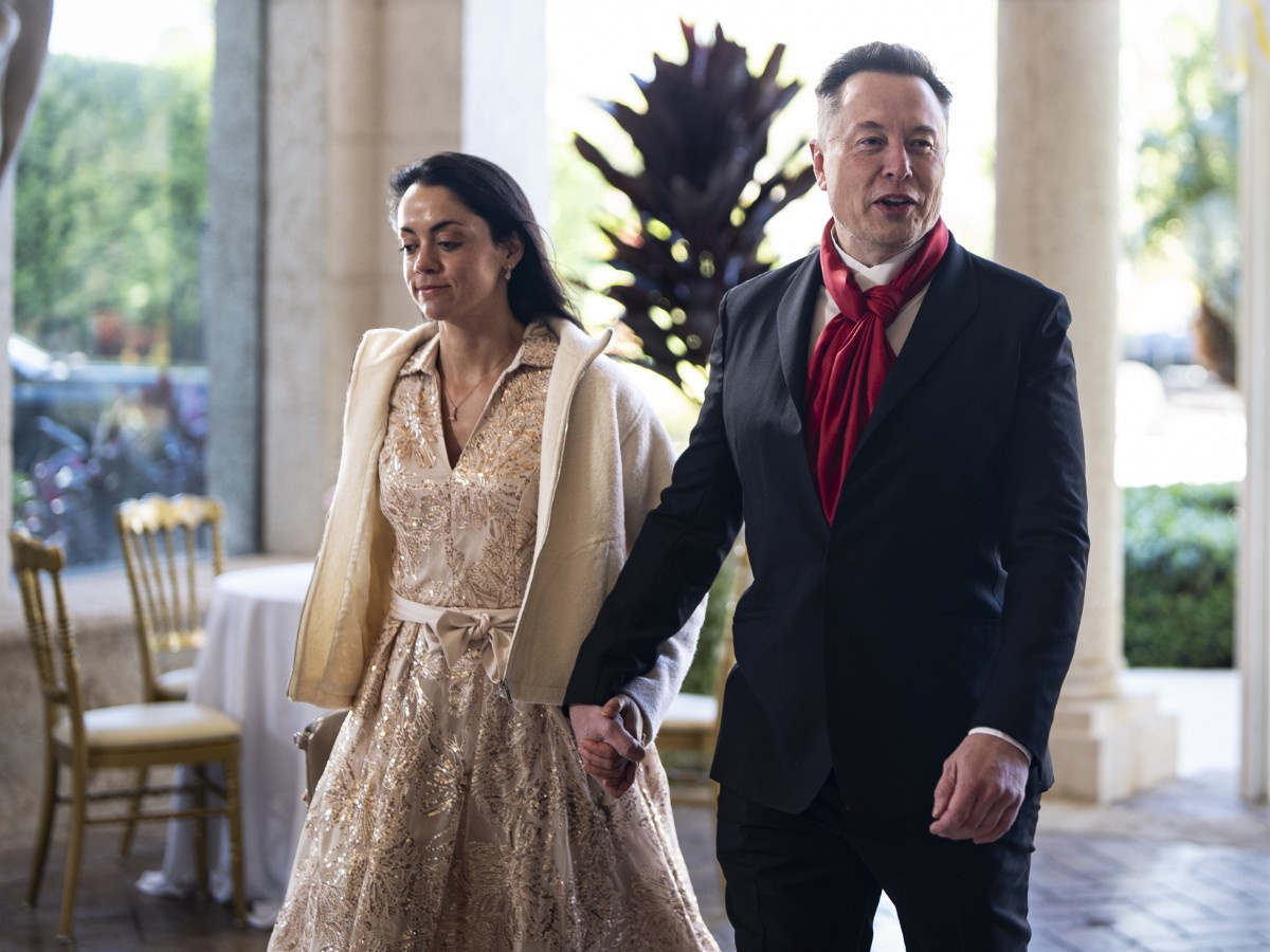 Έλον Μασκ: Σπάνια εμφάνιση με τη σύντροφό του Σιβόν Ζίλις – Φωτογραφία