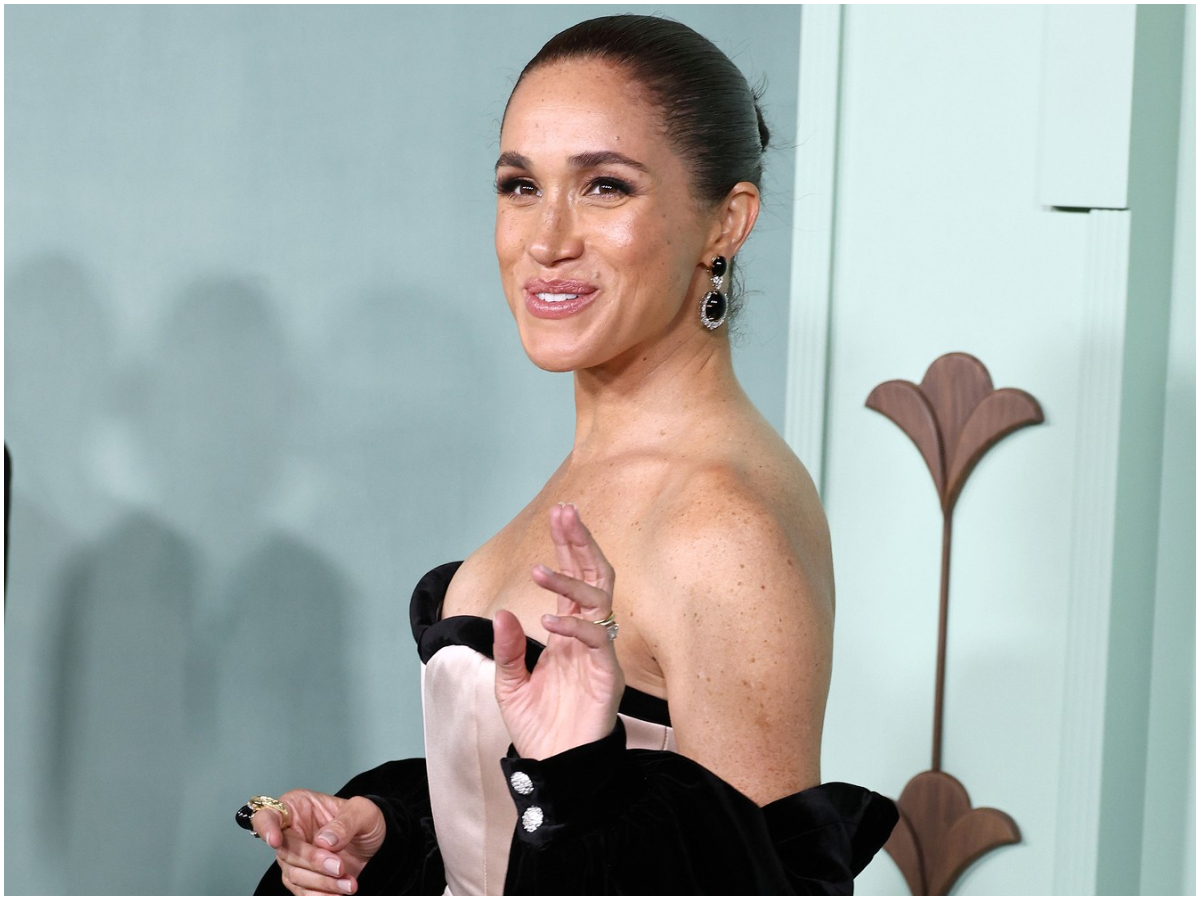 Meghan Markle: Σόλο αλλά άκρως εντυπωσιακή εμφάνιση με  Old Hollywood glamour