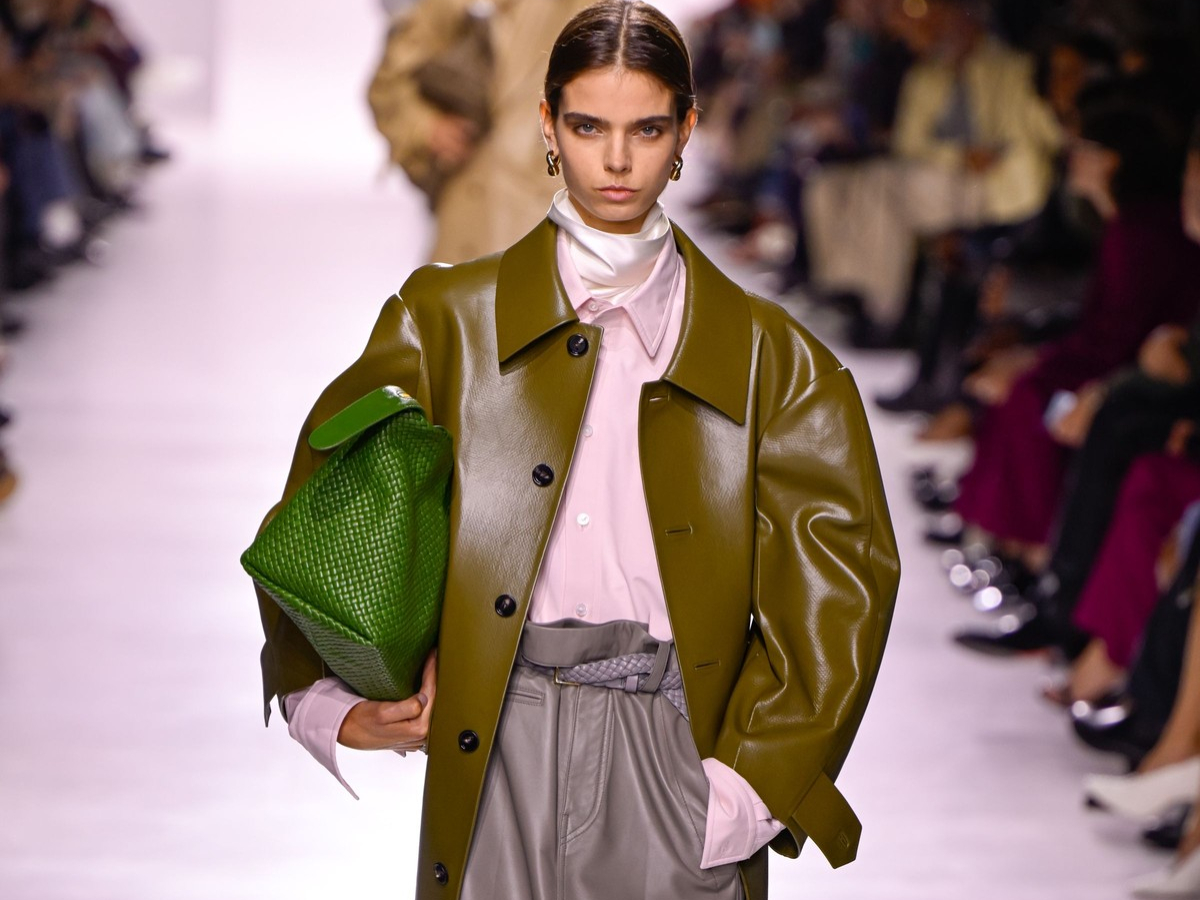 Ροζ: 4 τρόποι να το φορέσεις τώρα σύμφωνα με τους κορυφαίους σχεδιαστές