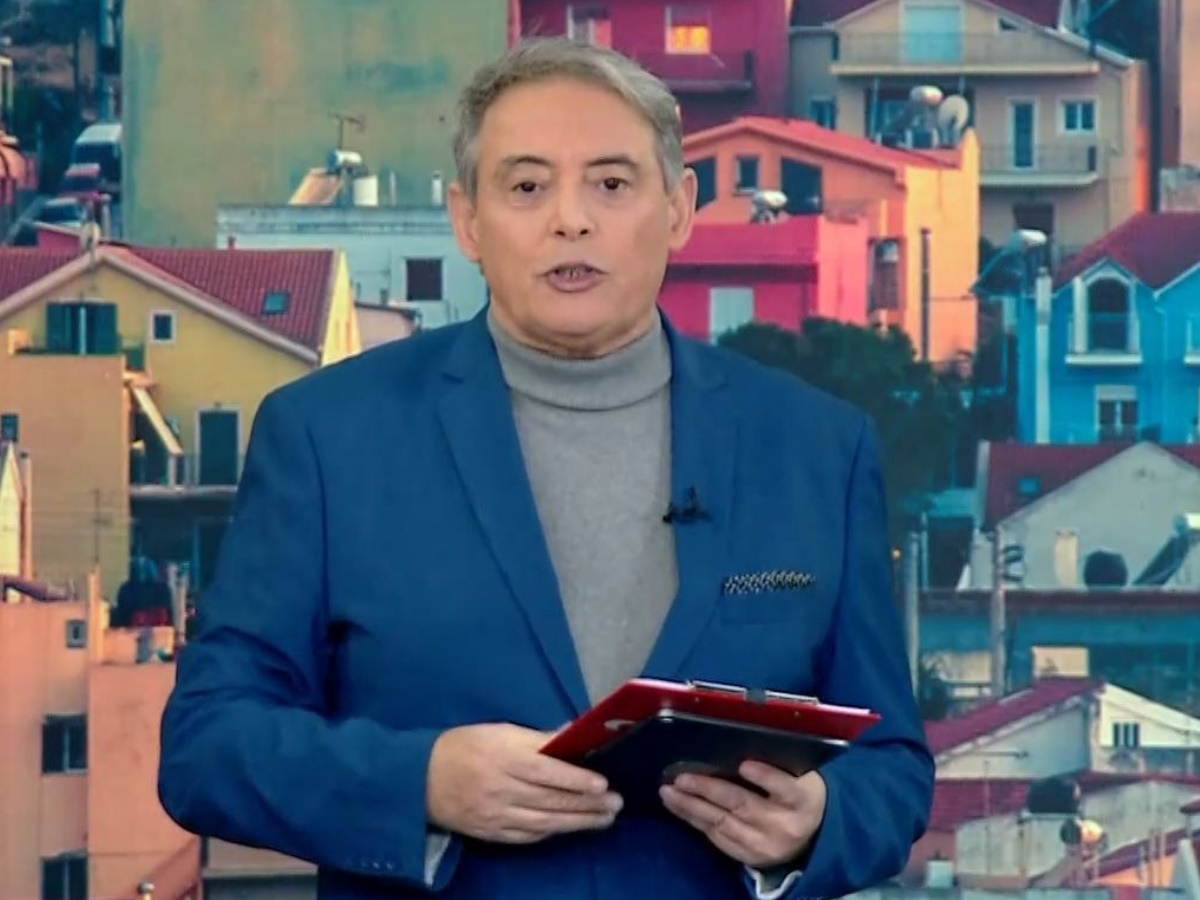 Ο Ιορδάνης Χασαπόπουλος για την απουσία της Ανθής Βούλγαρη: «Και σήμερα είμαι μόνος μου, ο πυρετός δεν έπεσε»