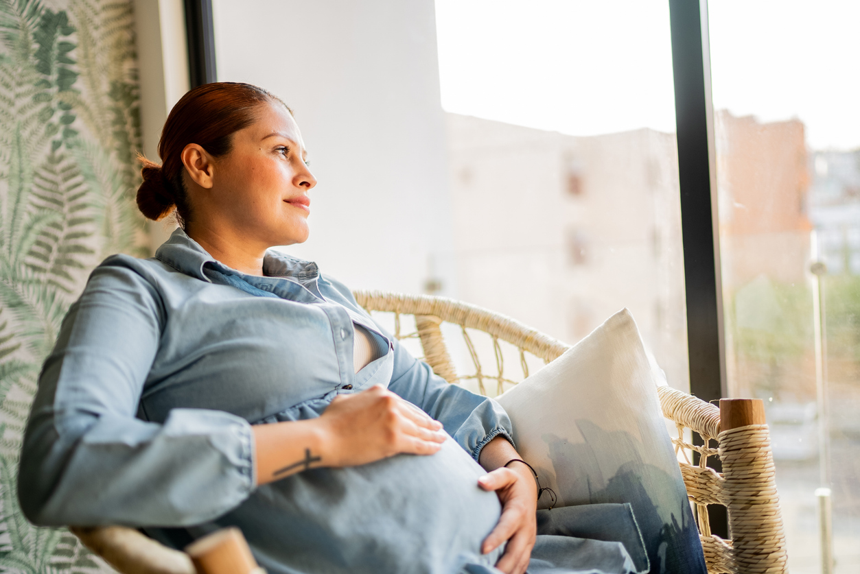 Πριν το πρώτο κλάμα: Πώς αρχίζει η σχέση μαμάς και μωρού στην εγκυμοσύνη