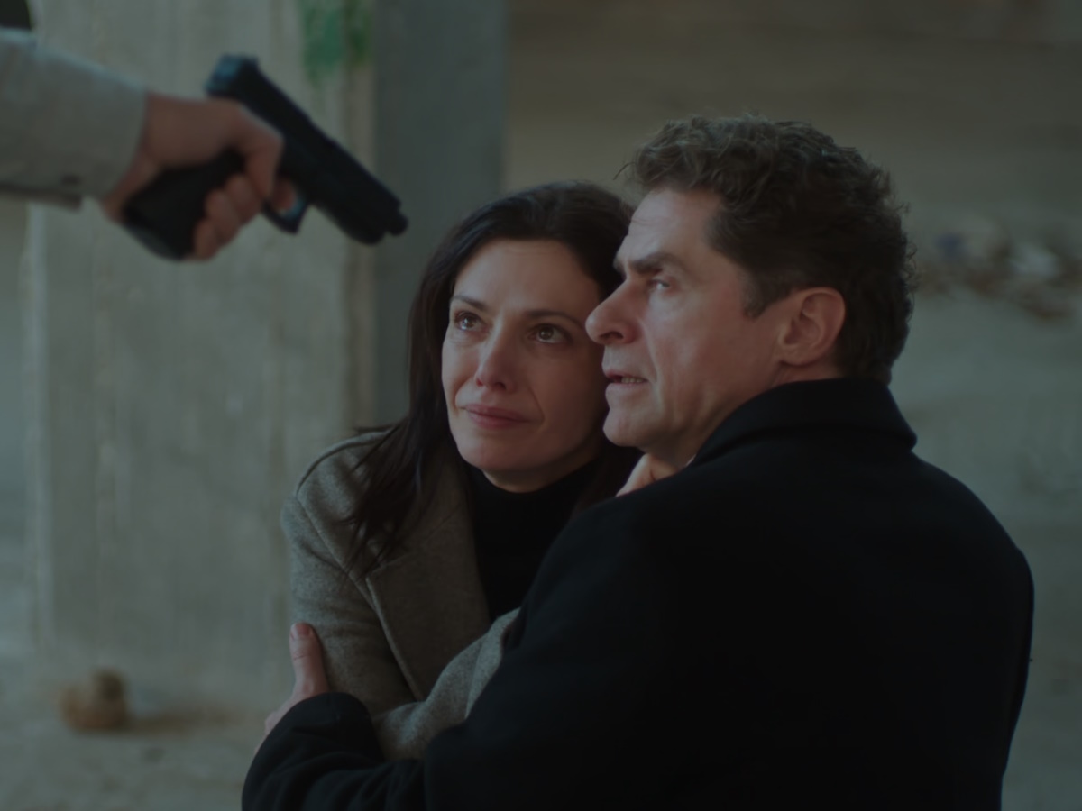 Μια νύχτα μόνο, επόμενα επεισόδια: Ο Οδυσσέας σώζει την Αρετή από τον εμμονικό φωτογράφο