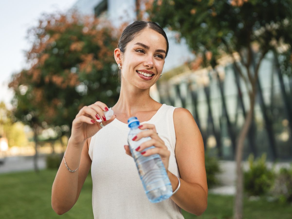 Mικροπλαστικά: Πόσο επηρεάζουν την υγεία και τι πρέπει να αλλάξεις στην καθημερινότητά σου;