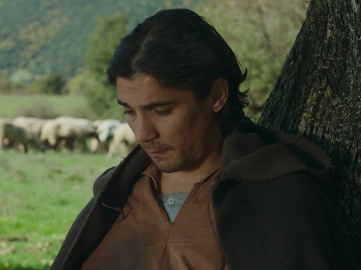 «Οι Αθώοι»: Ο Γιάννος συνεχίζει να βασανίζεται από το παρελθόν και βρίσκει διέξοδο στο ποτό και τους καβγάδες