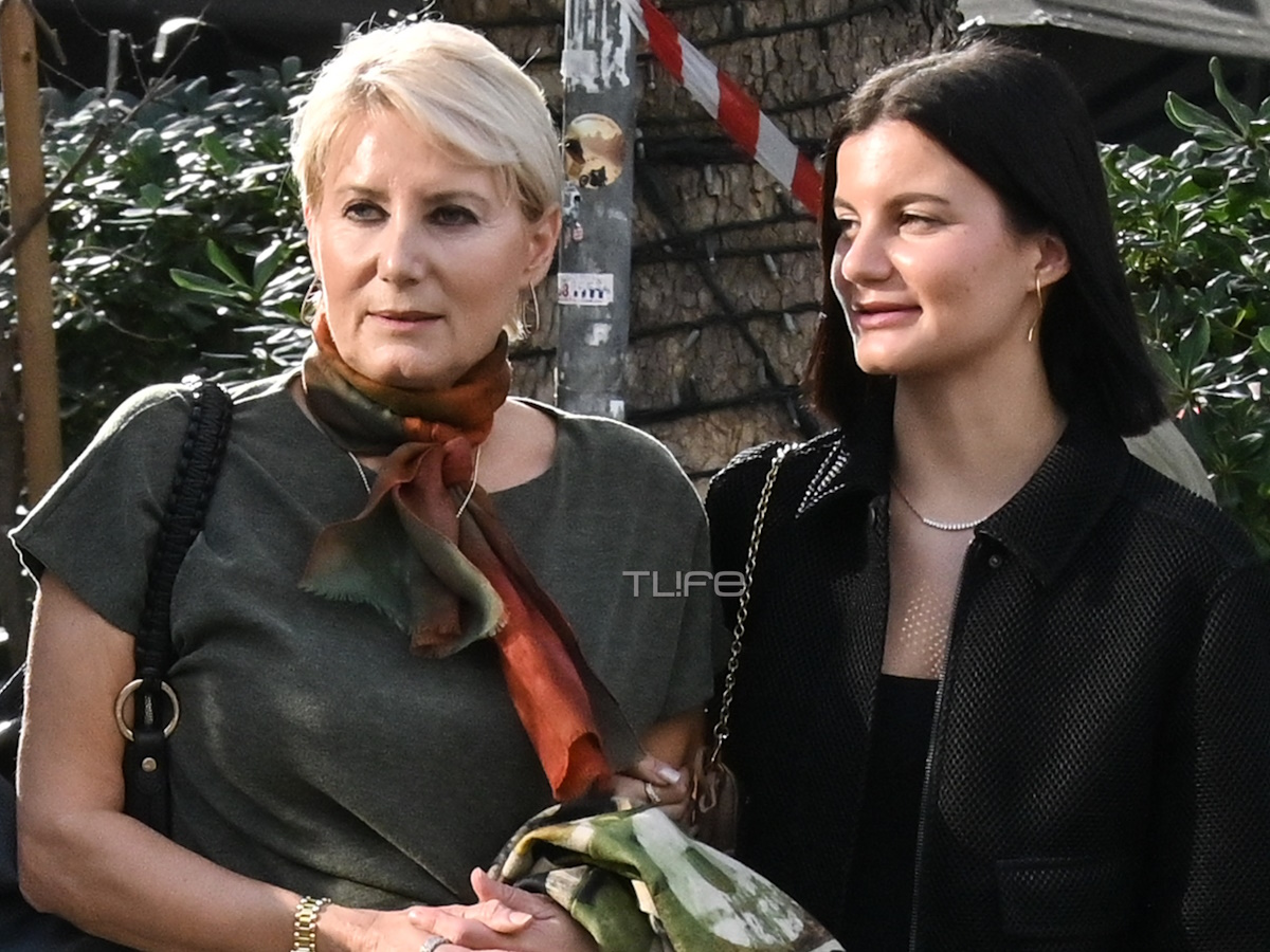 Νατάσα Παζαΐτη: Σπάνια κοινή εμφάνιση με την 23χρονη κόρη της, Αλίκη Καραμανλή – Αποκλειστικές φωτογραφίες