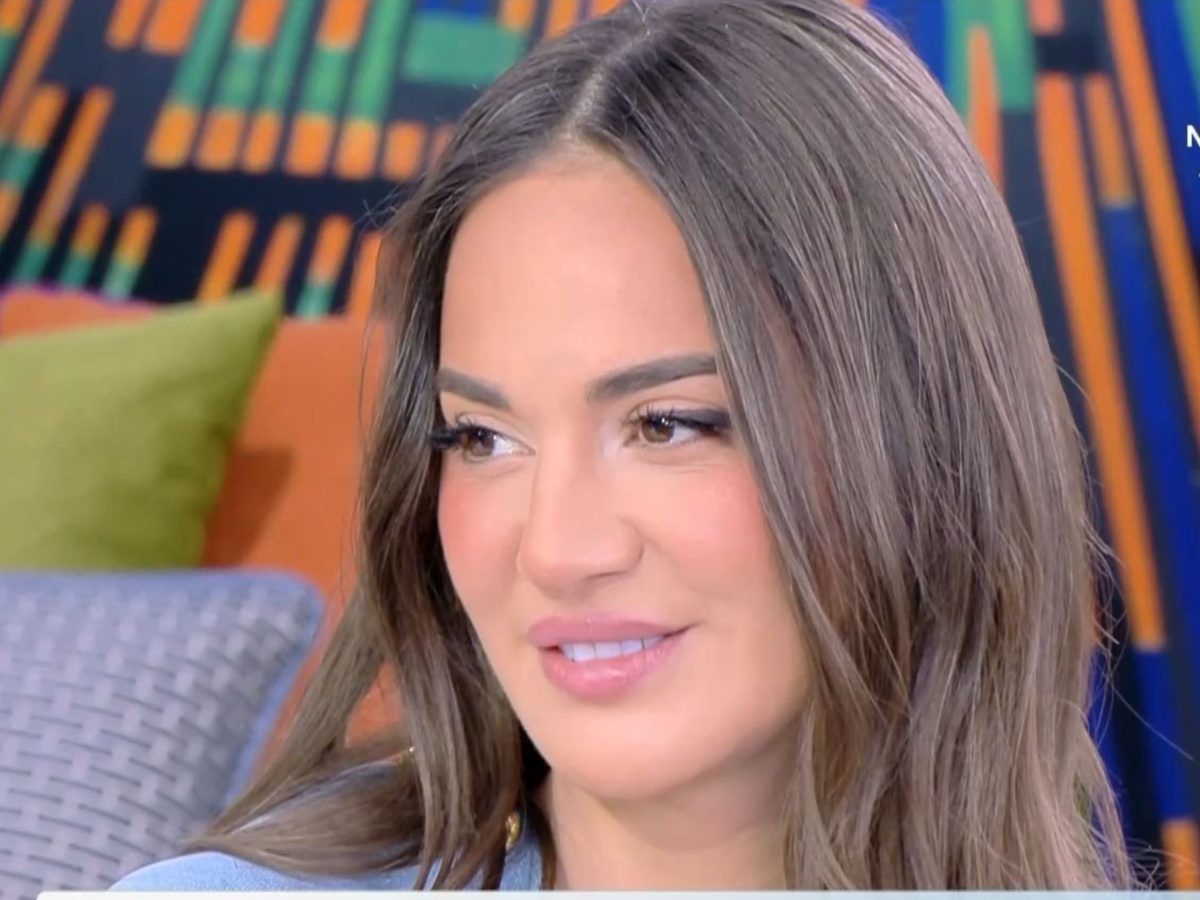 Ρία Ελληνίδου: «Μου τη σπάει να ασχολούνται με την προσωπική μου ζωή, αλλά το καταλαβαίνω»