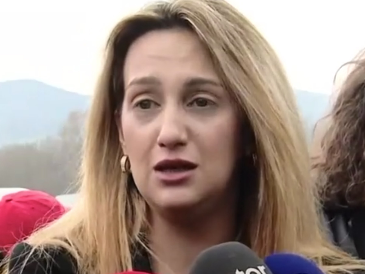 Τέμπη: «Έχουμε γεμίσει διάσημους ανθρώπους και influencers που μιλάνε μόνο για ρούχα και παπούτσια – Οι φίλοι μας που έφυγαν έχουν αξία»