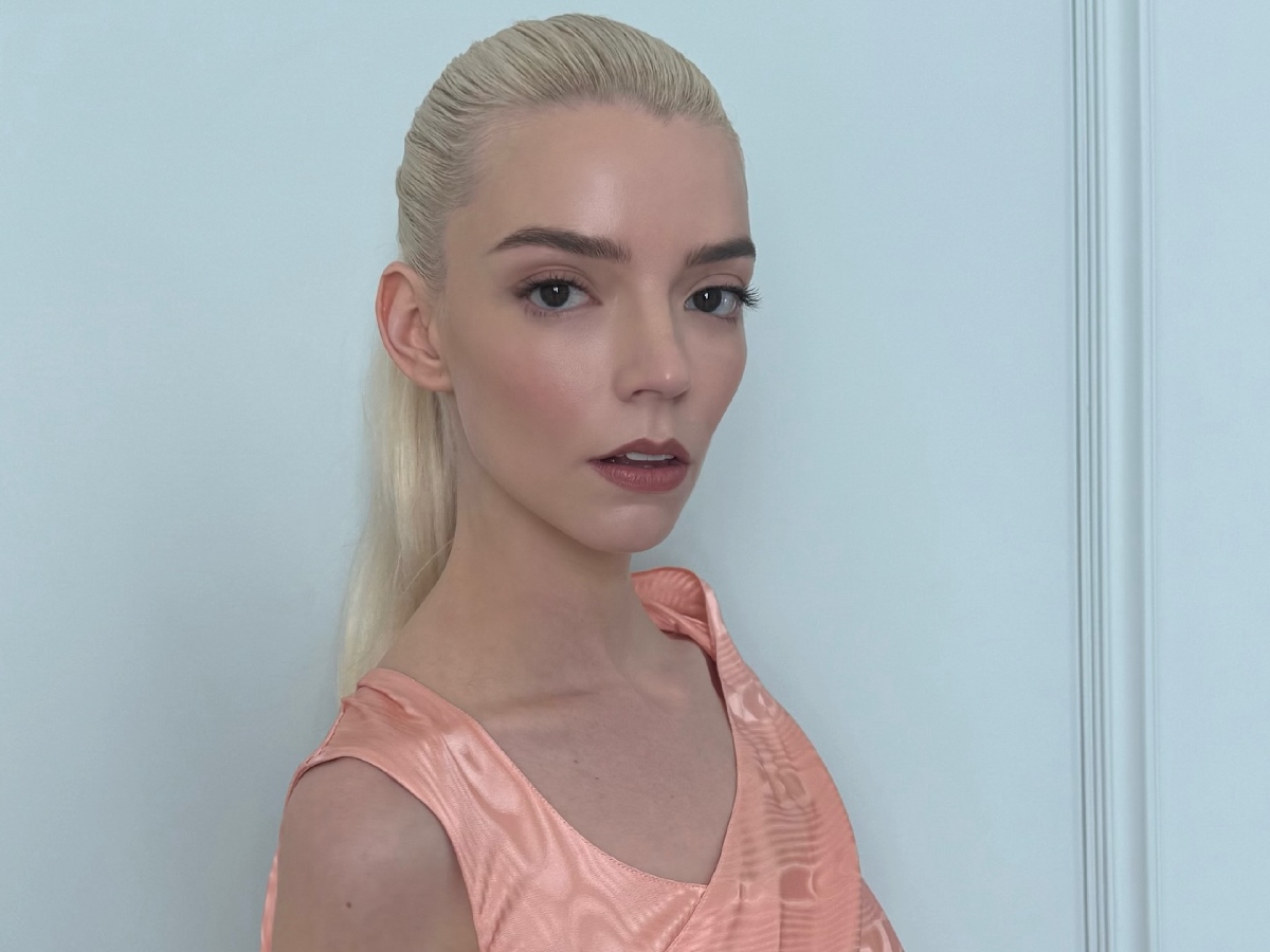 Anya Taylor – Joy: Με ένα ακόμη ρομαντικό beauty look που κρατάς στα υπόψιν για το Πάσχα