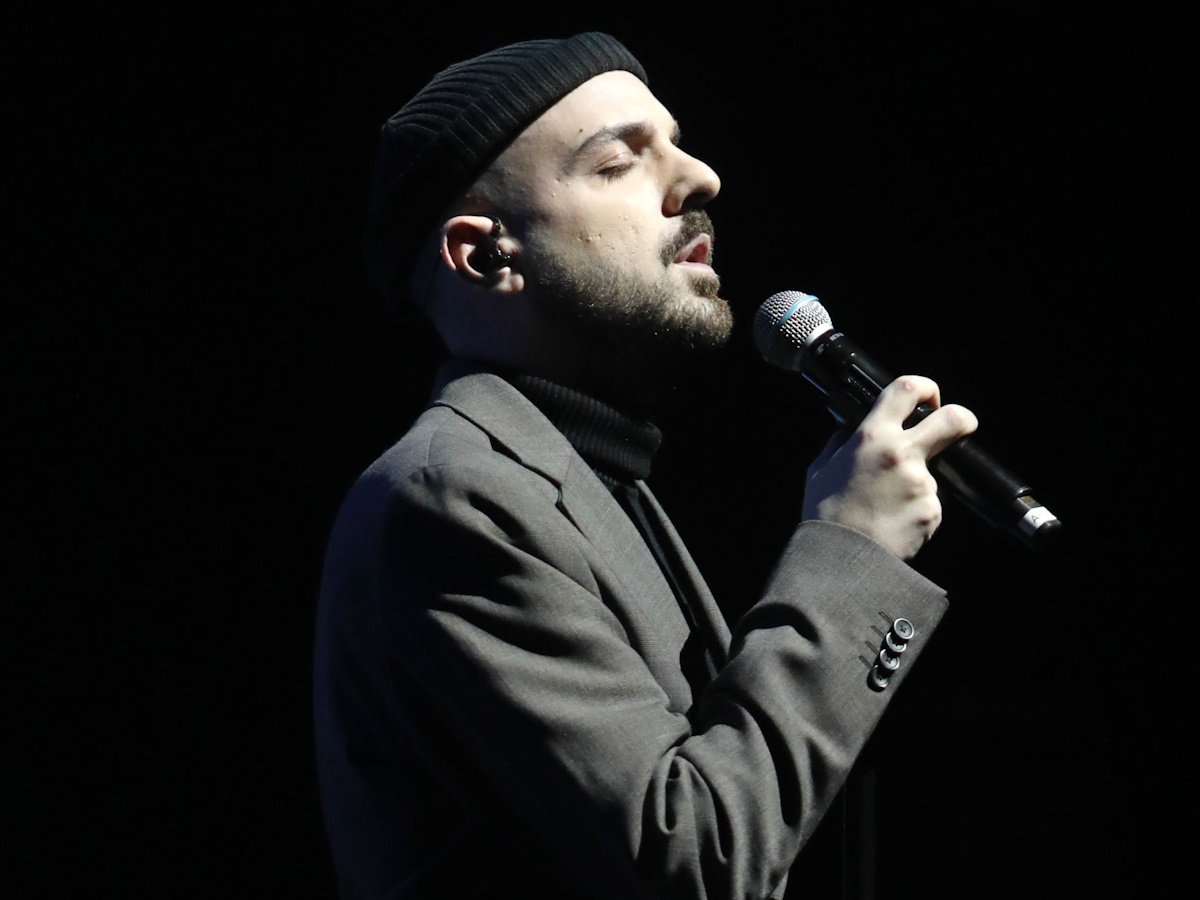 Ο Αpon φέρνει το «Ρεμπέτικο» με τραγούδι – έκπληξη