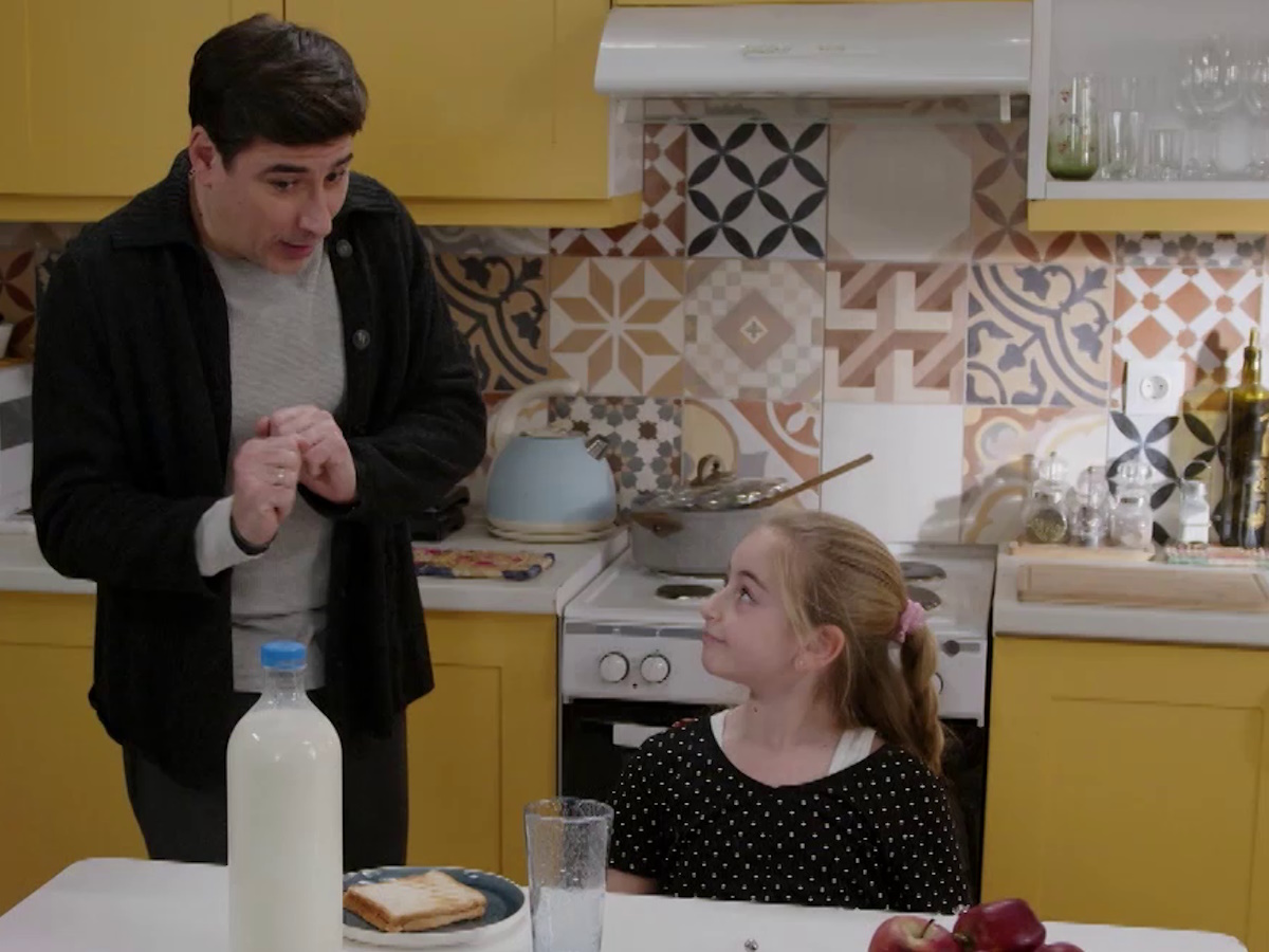 «Έχω παιδιά»: Η οικογένεια Πολίτη συνεχίζει να αναζητά την ισορροπία ανάμεσα στις υποχρεώσεις και την επιτακτική ανάγκη για λίγη ησυχία